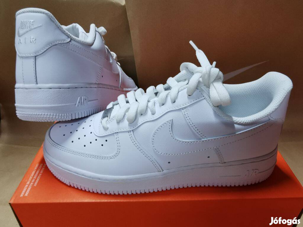 Nike Air Force 1 07 fehér 41 és 44-es bőr férfi utcai cipő. Teljesen ú