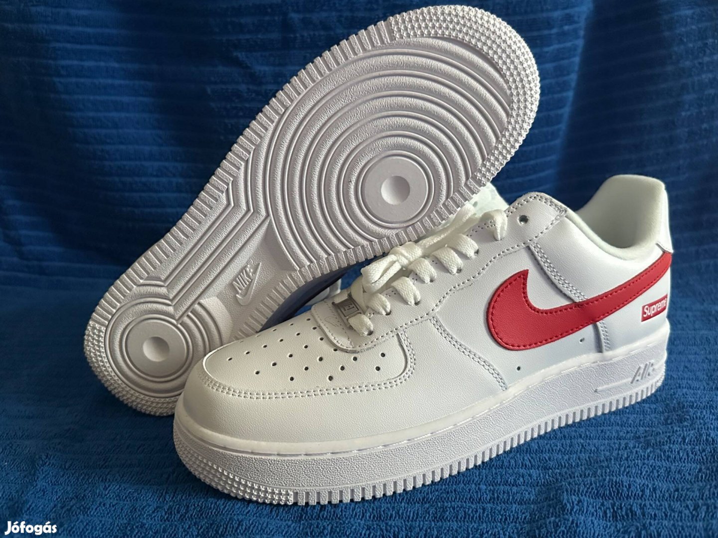 Nike Air Force 1 Low Supreme