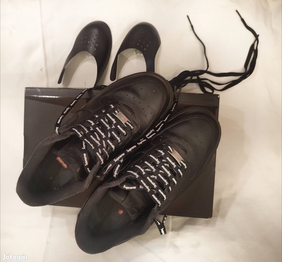 Nike Air Force 1 Low Supreme Black + Sneaker Shield
