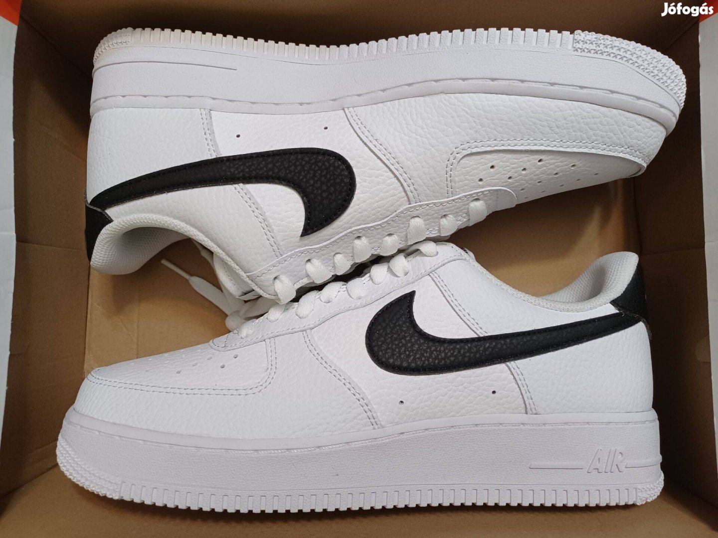 Nike Air Force 1 '07 42-es méret