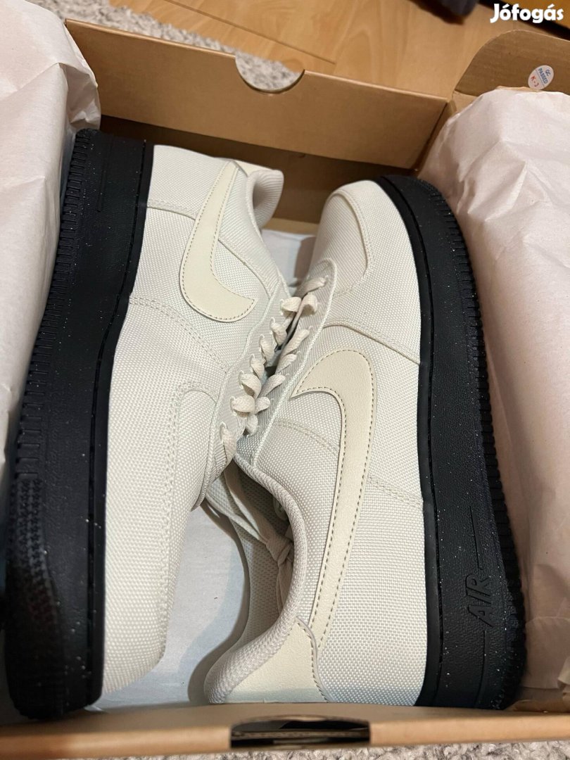 Nike Air Force 1 '07 LV8