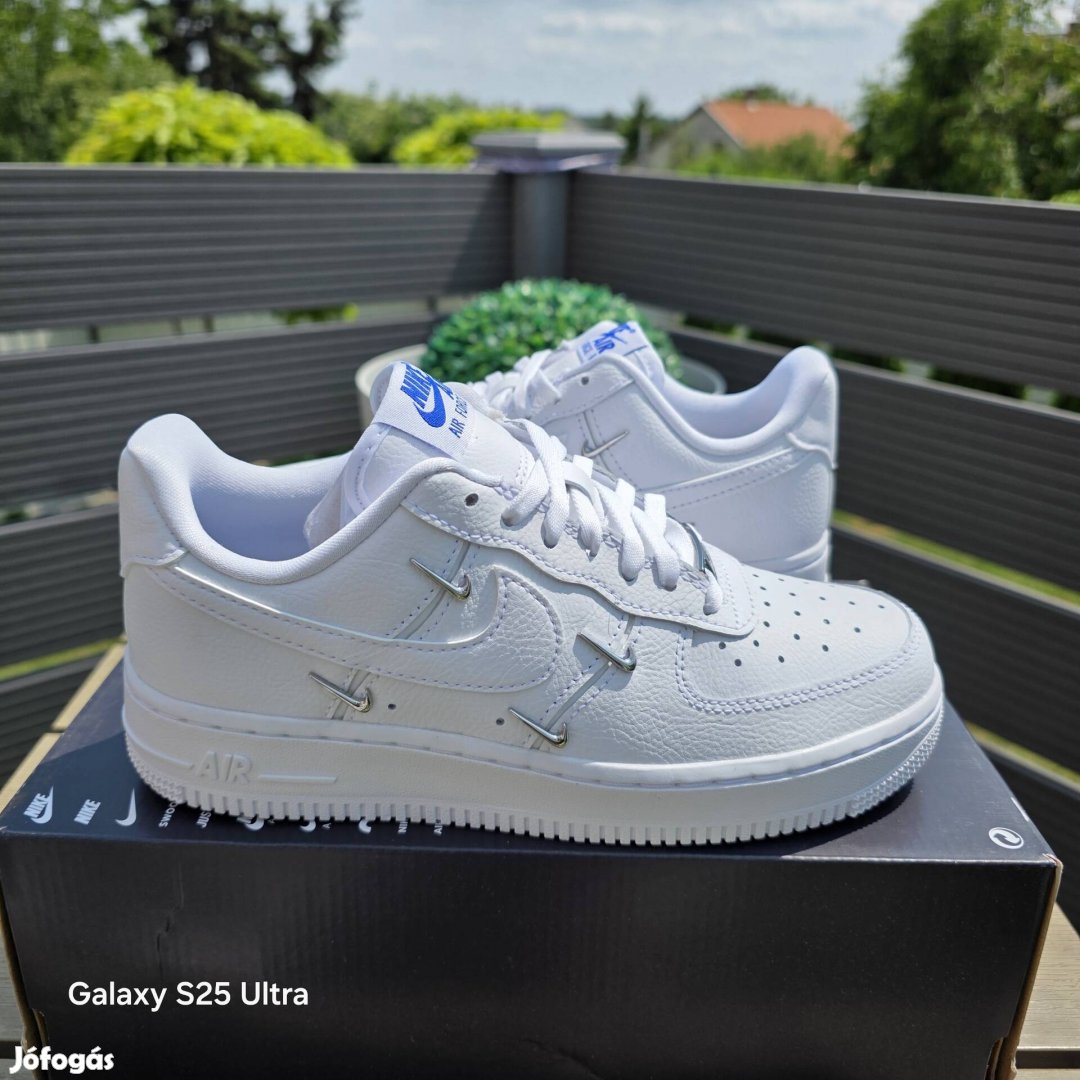 Nike Air Force 1 '07 LX (35.5)