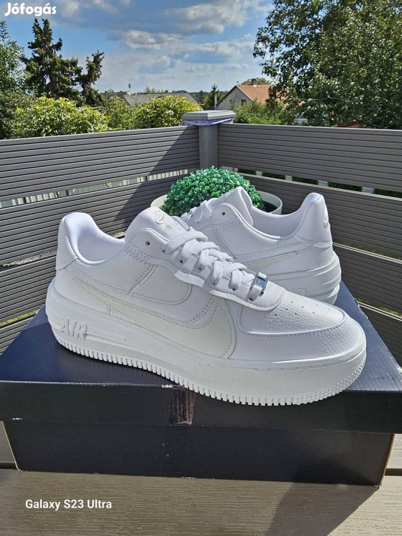 Nike Air Force 1 "Tripla White" (Több meret)