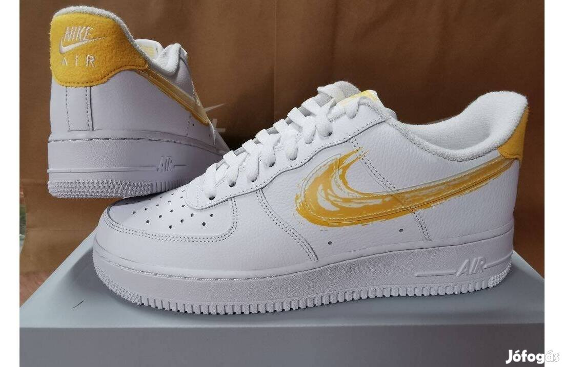 Nike Air Force 1 fehér 38.5-es bőr utcai cipő. Teljesen új, eredeti