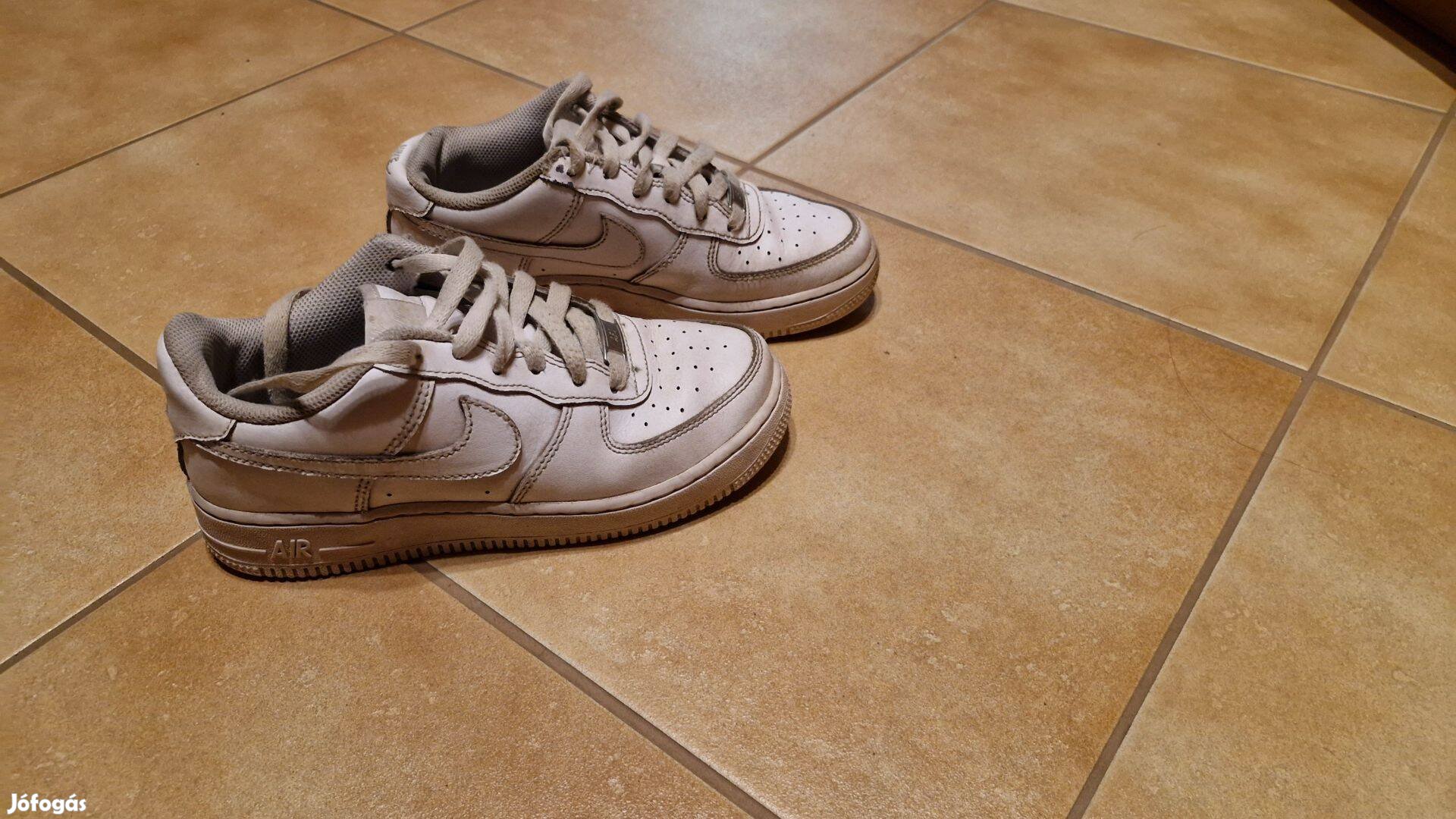 Nike Air Force 1 gyermek cipő eladó, 36os