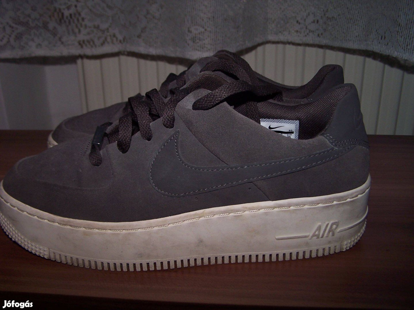 Nike Air Force 40,5-es cipő