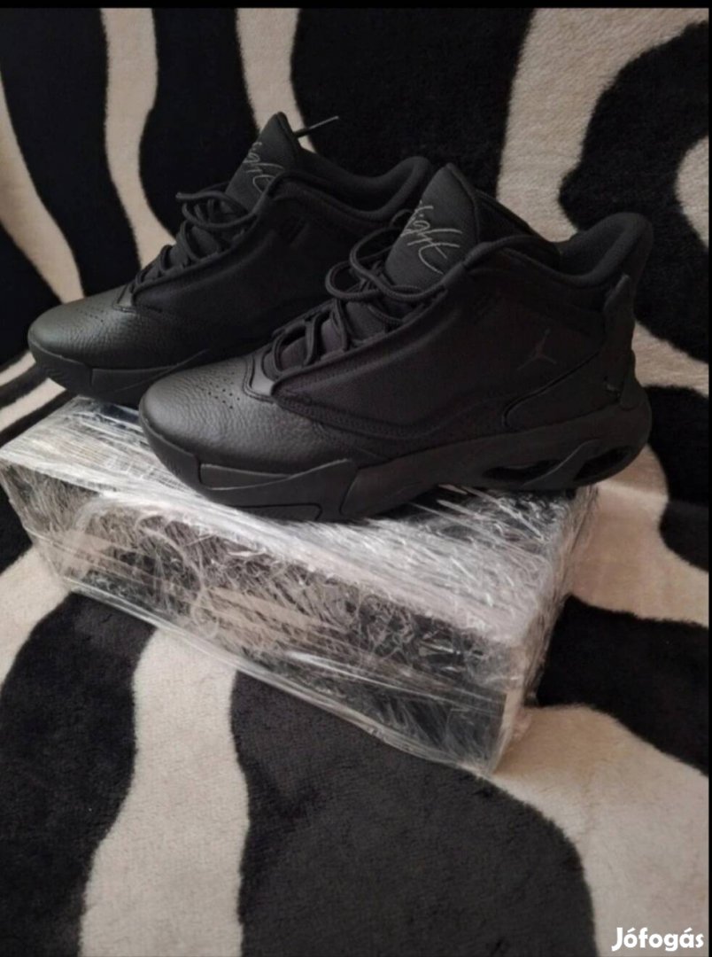 Nike Air Jordan Max Aura 4 cipő