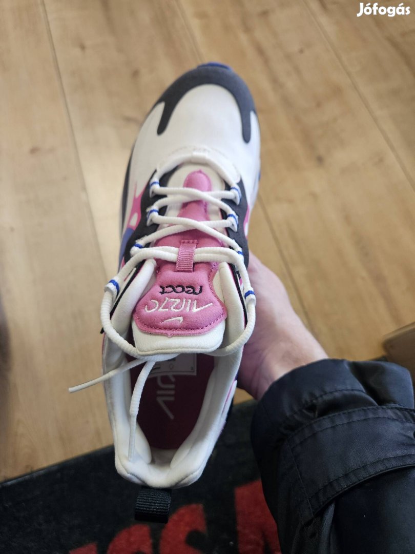 Nike Air Max 270 React utcai sportcipő 40