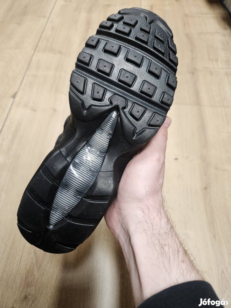 Nike Air Max 95 Essential utcai sportcipő 39