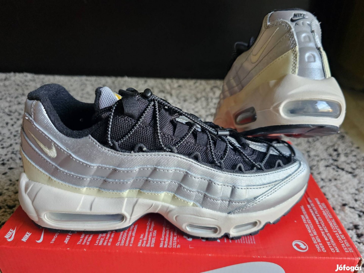 Nike Air Max 95  különleges 37.5-es utcai cipő.