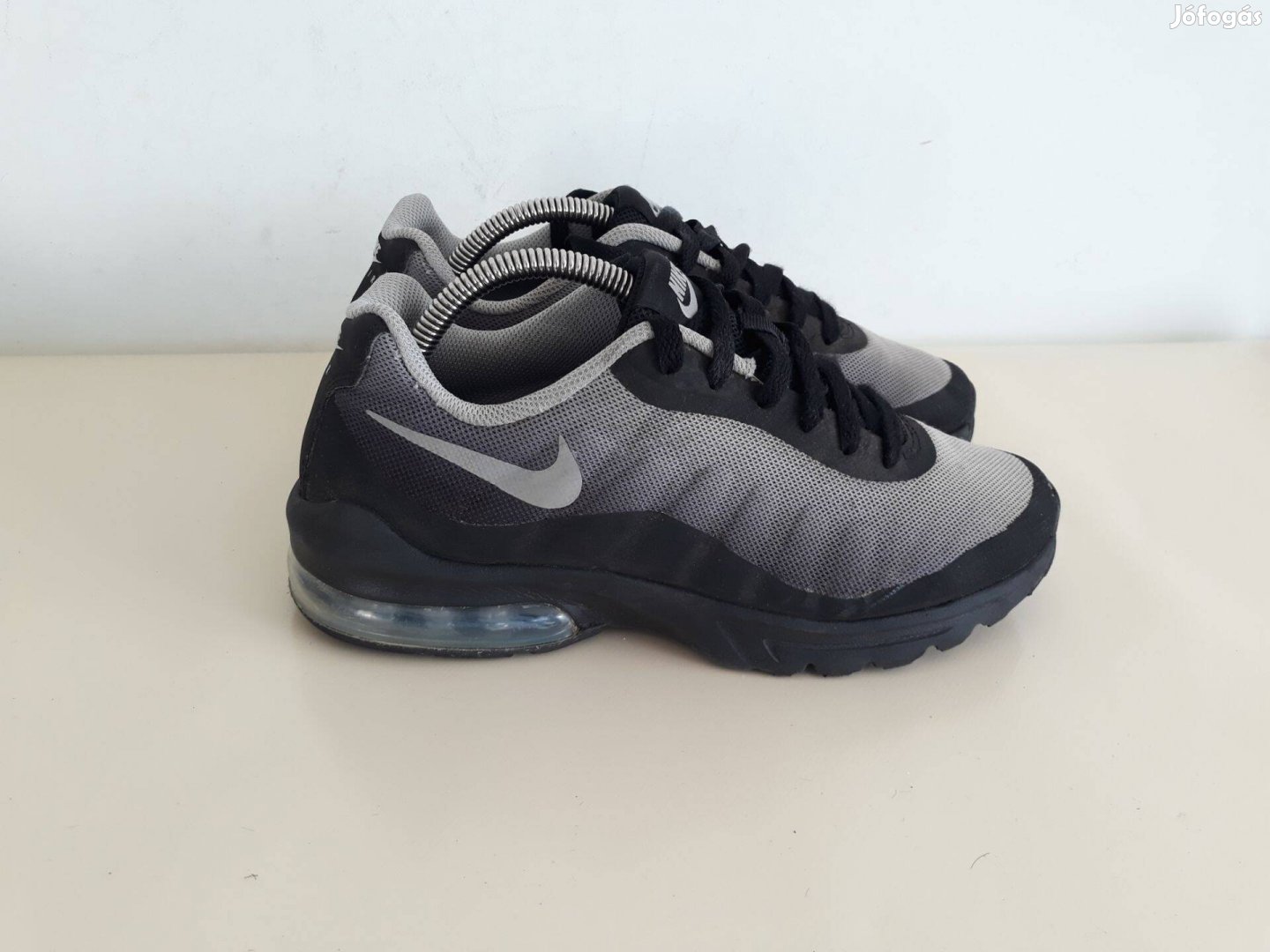 Nike Air Max Invigor 38,5 cipő 38-as 38