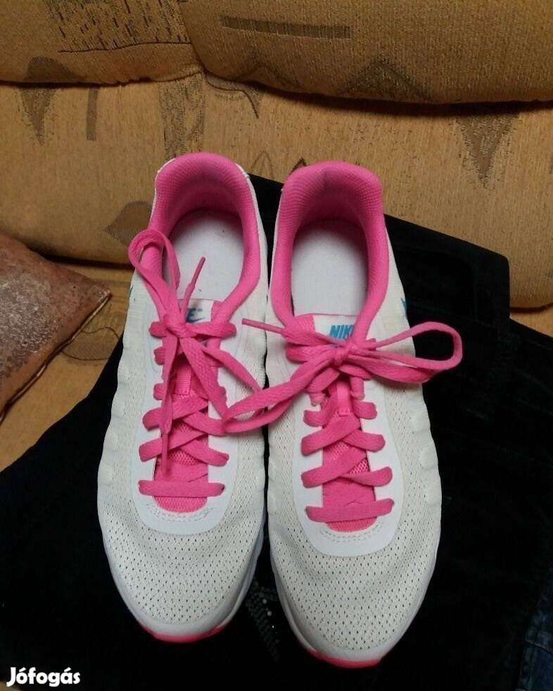 Nike Air Max Invigor GS női sportcipő