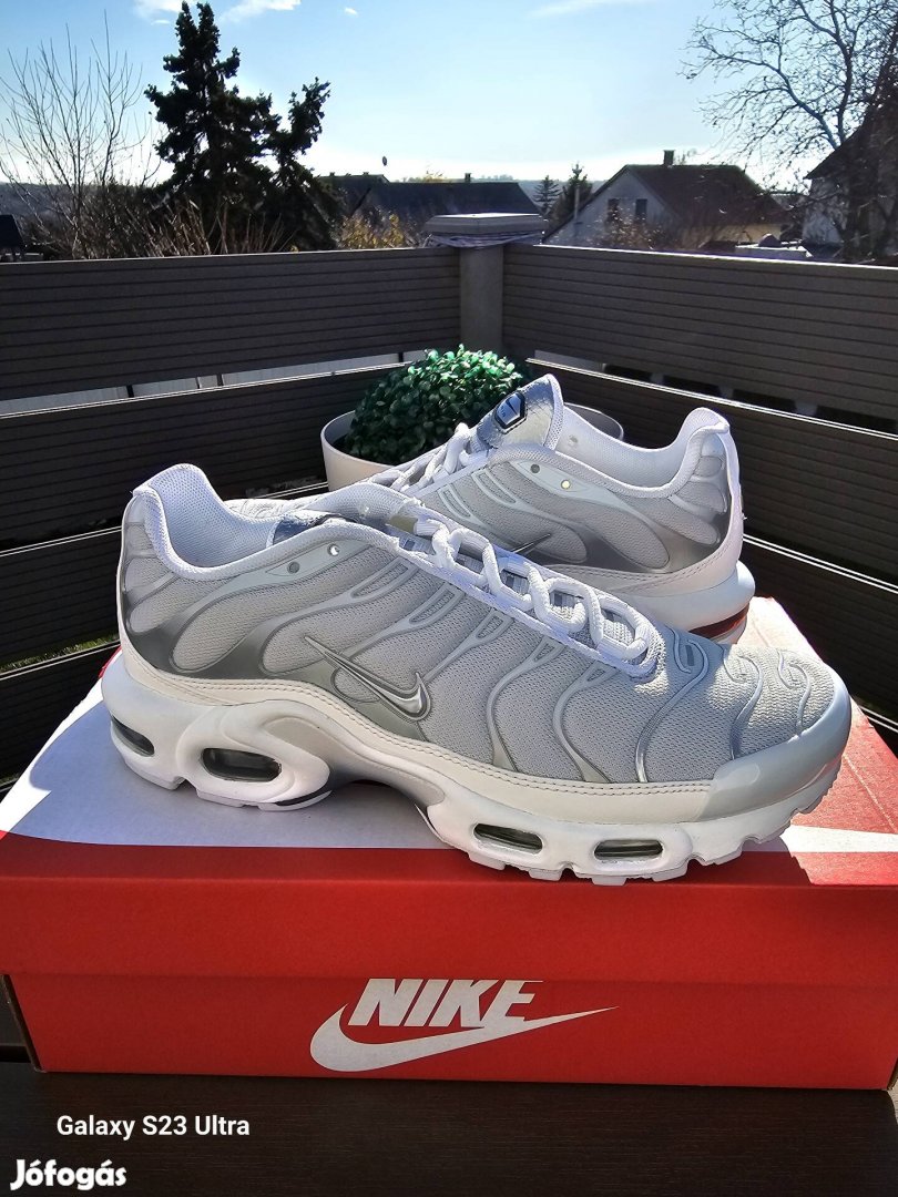 Nike Air Max Plus (38.5)