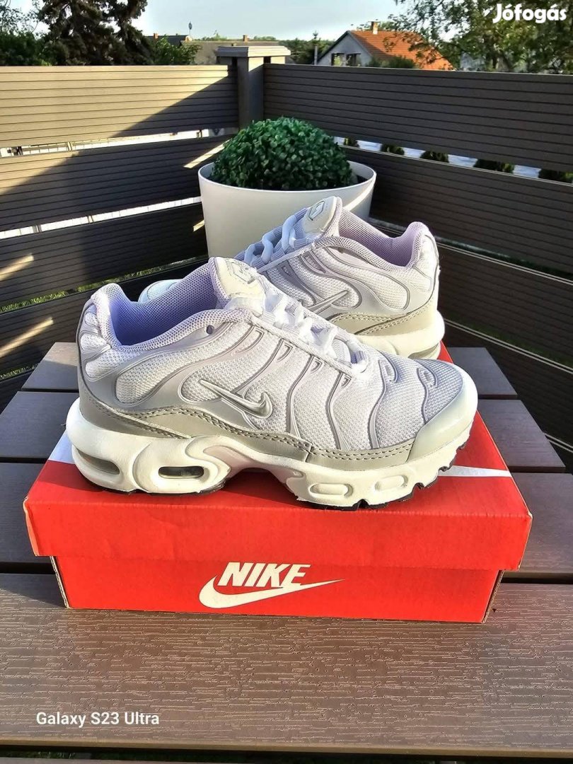 Nike Air Max Plus babacipő(28)