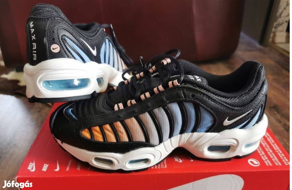 Nike Air Max Tailwind IV 38.5-es utcai cipő. Teljesen új