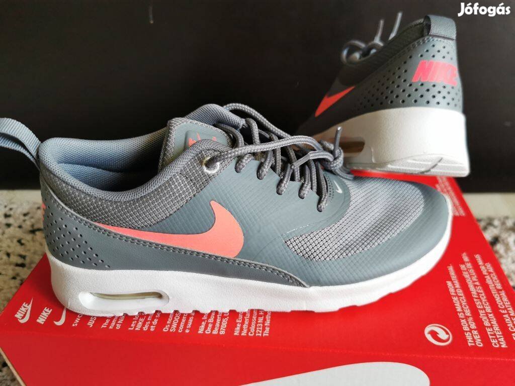 Nike Air Max Thea 35.5 es utcai cipo. Teljesen uj eredeti cipo. Konny Emod Cipok Jofogas