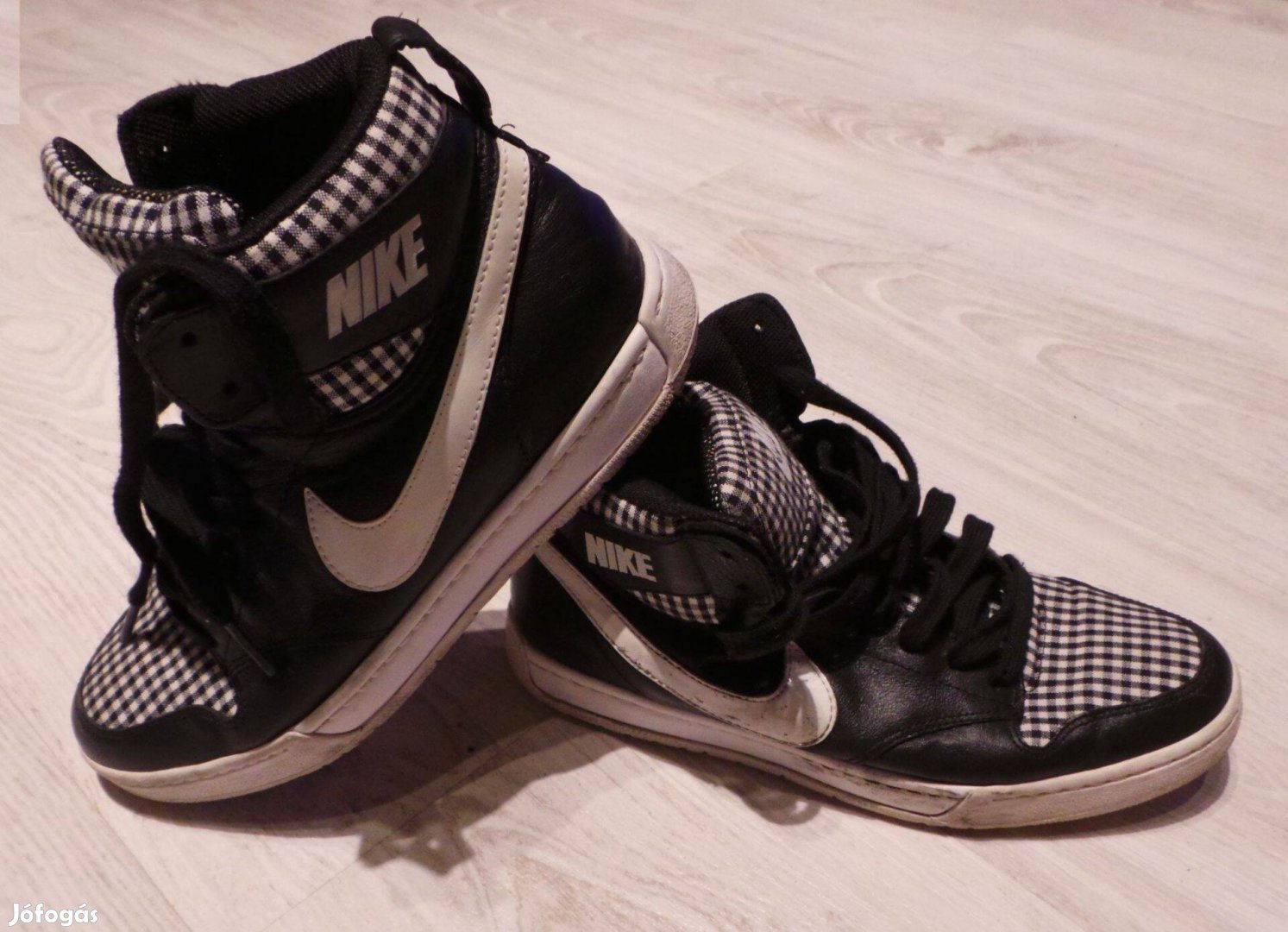 Nike Air Royalty cipő