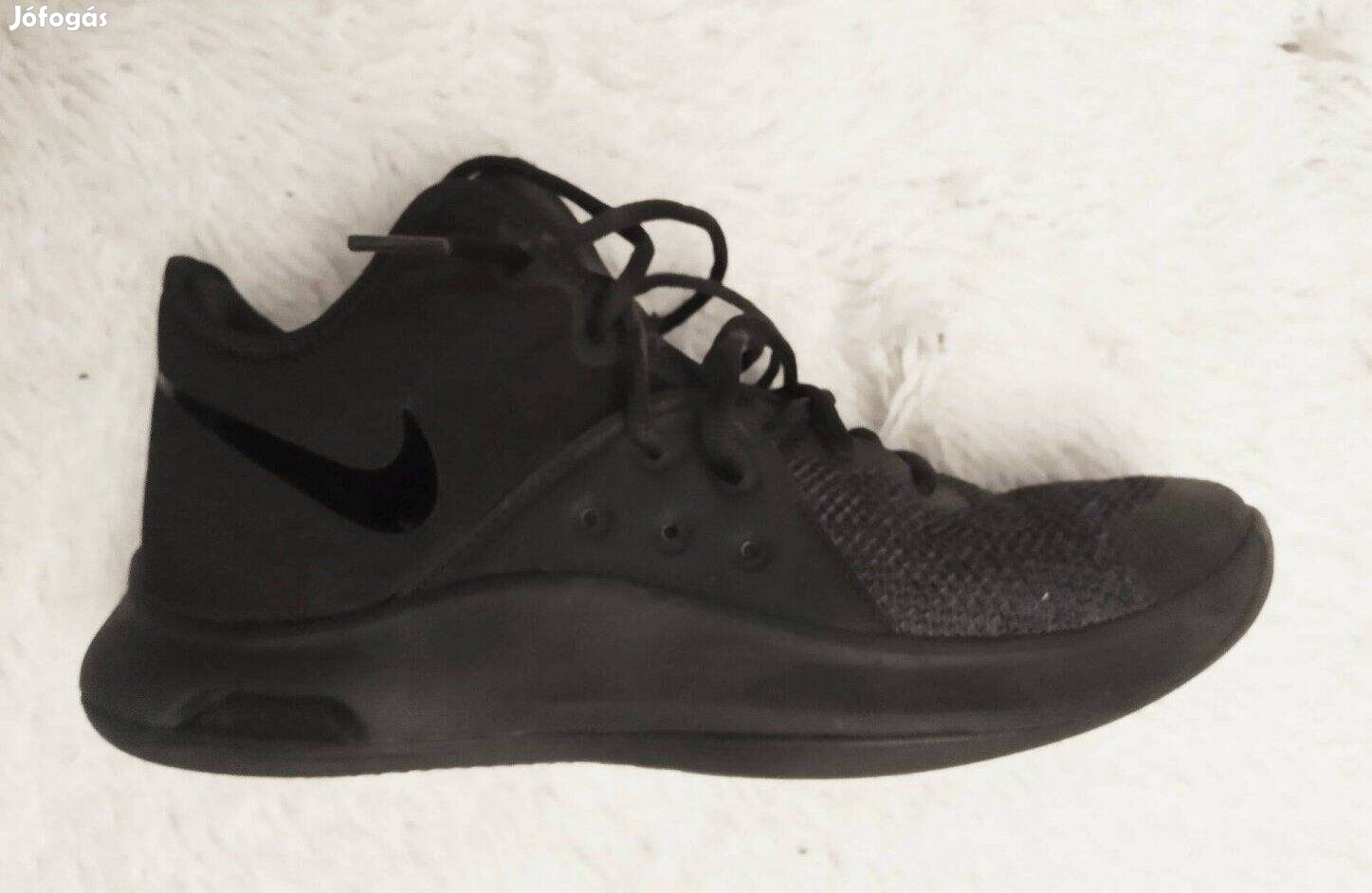 Nike Air Versitile III férfi kosárlabdacipő fekete,41-es,26 cm a talpa