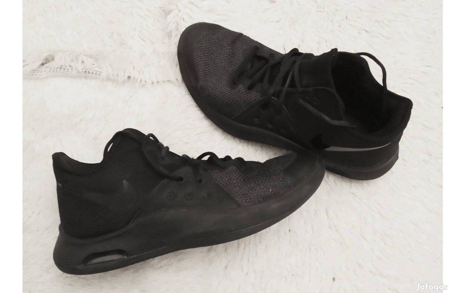 Nike Air Versitile III férfi kosárlabdacipő fekete, 41-es, 26 cm talp