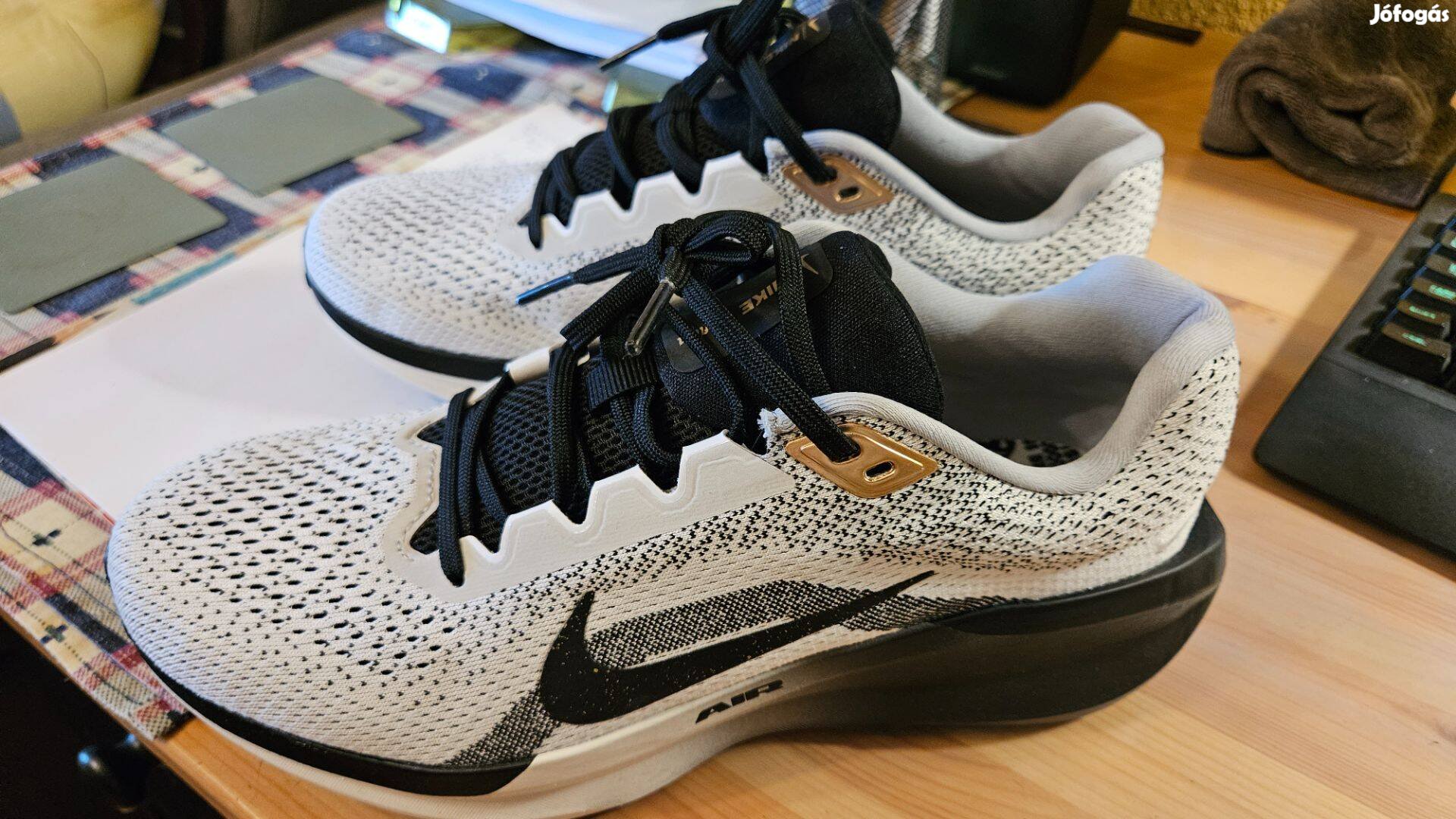 Nike Air Winflo 11 SE férfi futócipő 42.5