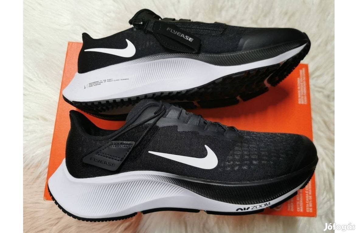 Nike Air Zoom Pegasus 37 Flyease 38-as fekete futó cipő. Új