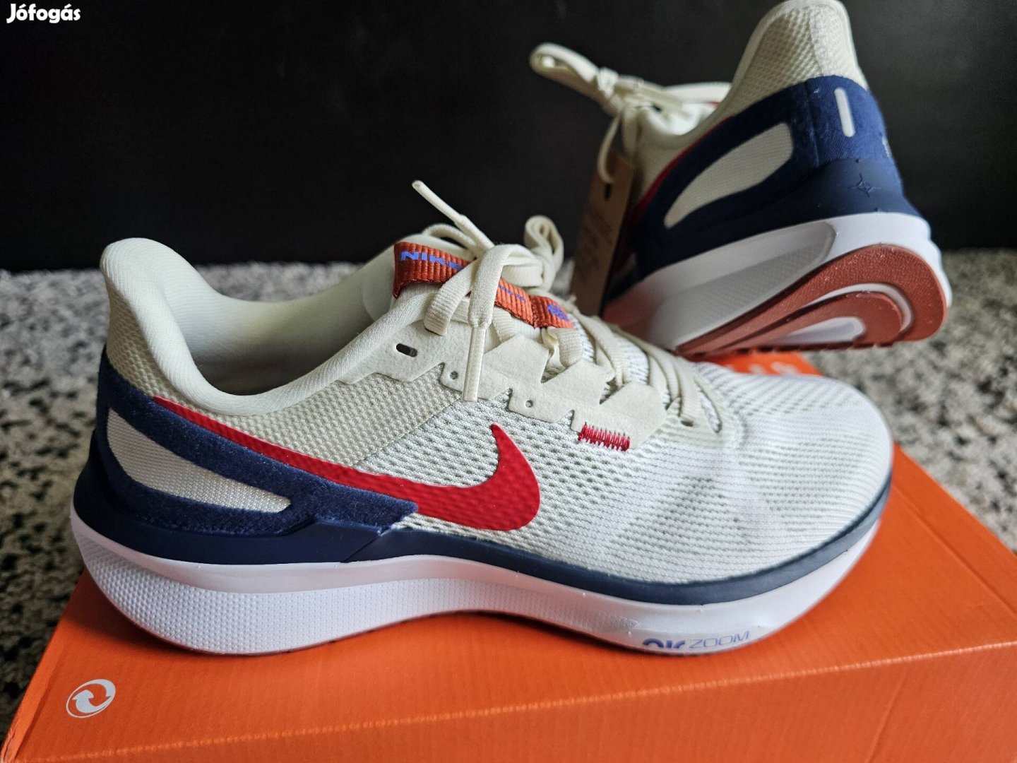 Nike Air Zoom Structure 25 világos 38.5-es futó cipő.