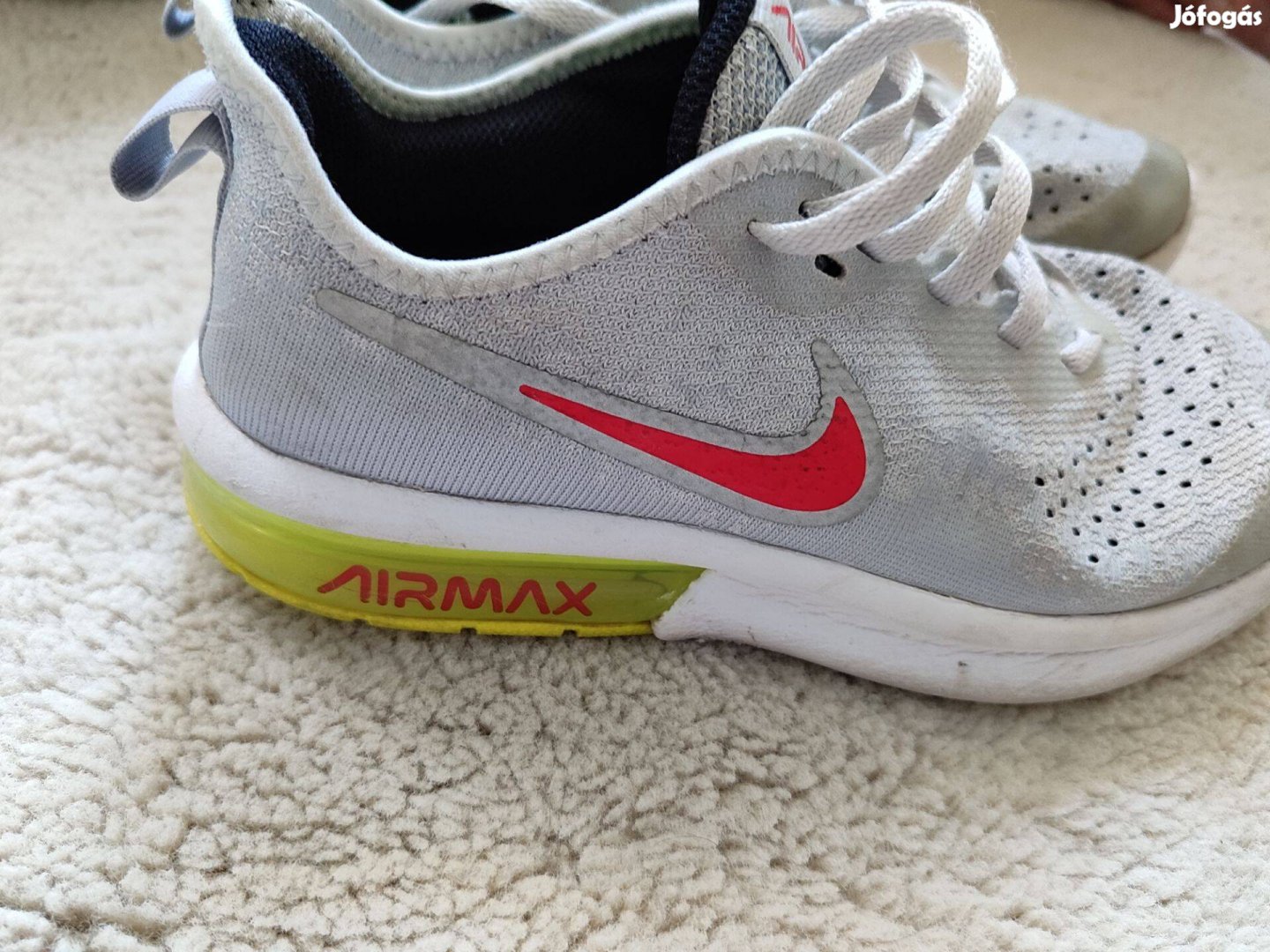 Nike Airmax AQ2244-007 típusú 35,5 méretű sportcipő eladó