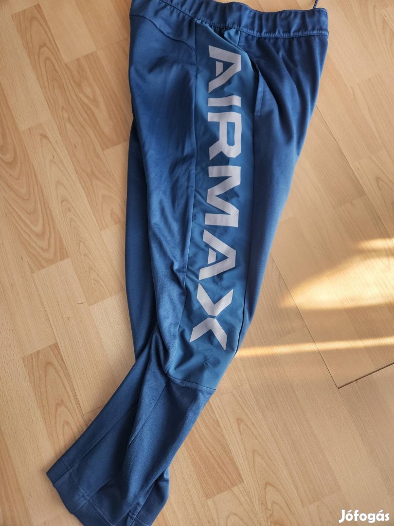 Nike Airmax Poly melegítő nadrág S