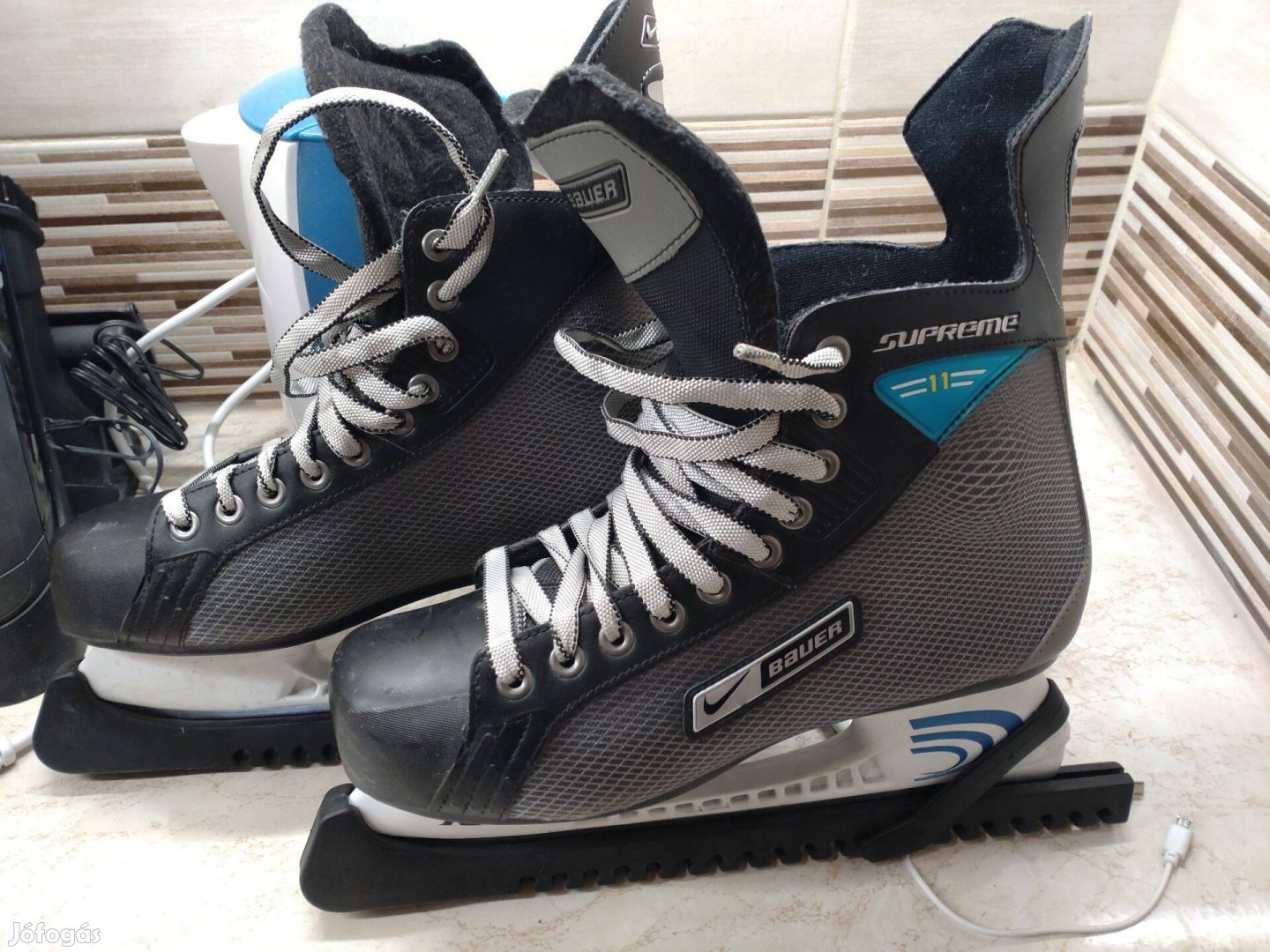 Nike Bauer Supreme 11 42-es hoki korcsolya