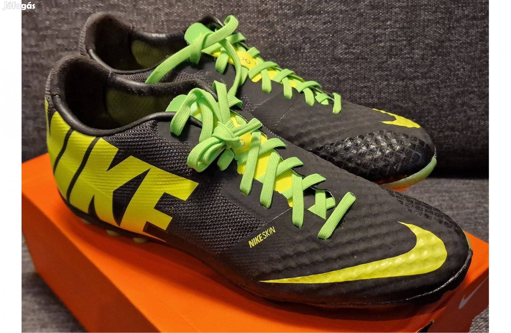 Nike Bomba Finale II (EU 40) vadonatúj műfű-salak futball / foci cipő