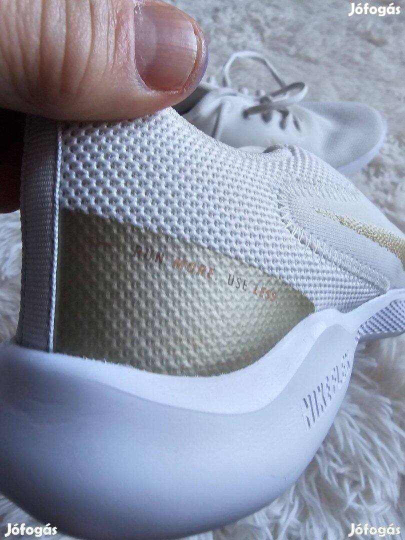 Nike Cipő Flex Experience teljesen új 38 as méret 24 cm a belsö talph