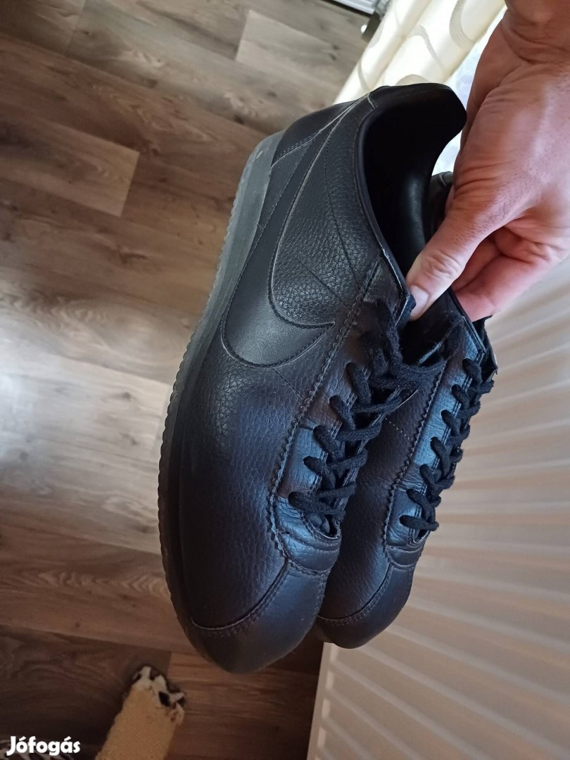 Nike Cortez Fullblack 45ös cipő