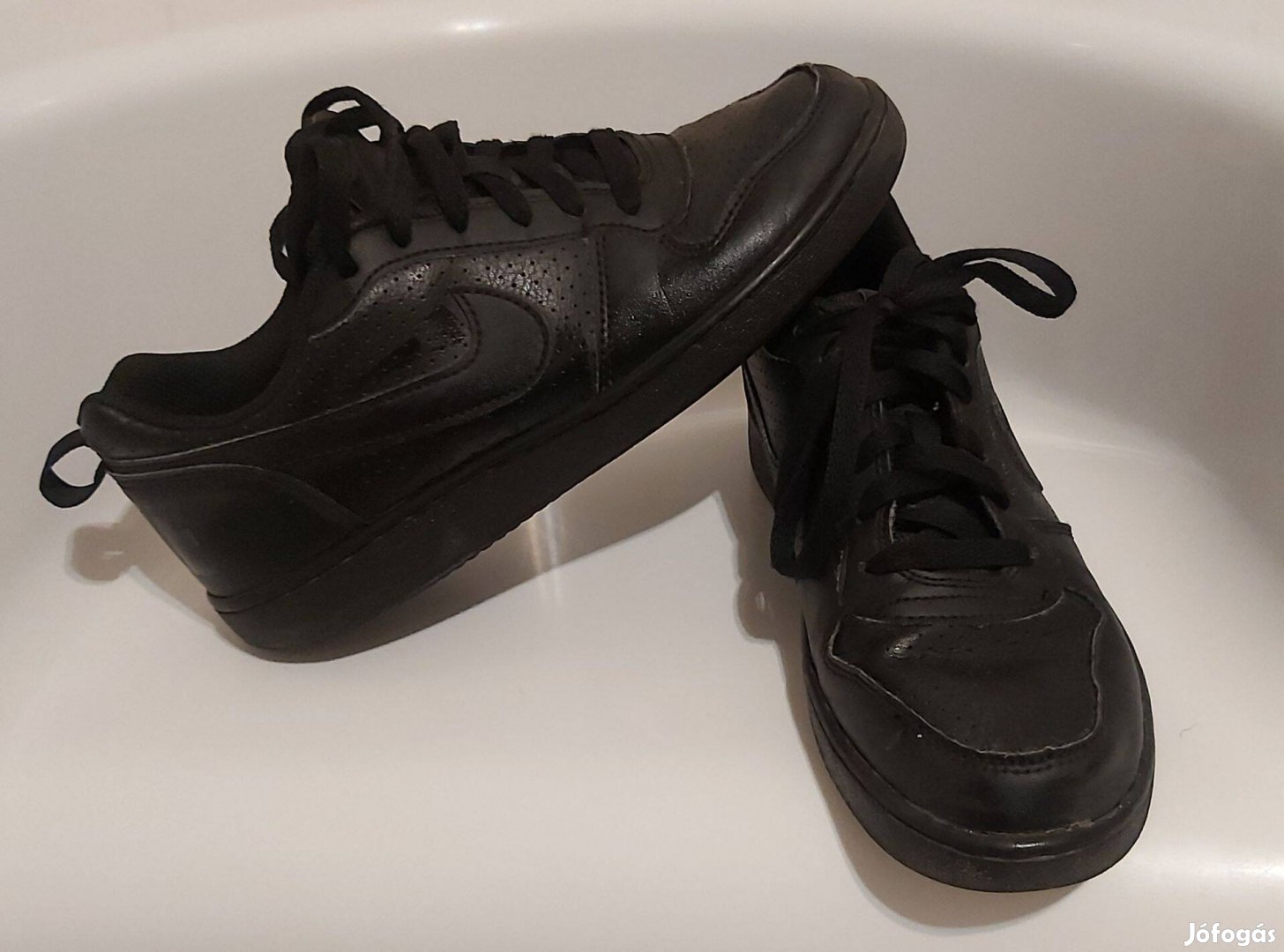 Nike Court Borough Low 39-es utcai cipő (AV3171-001)