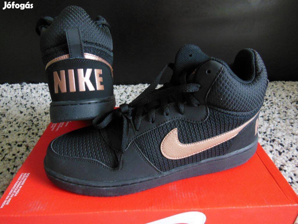 Nike Court Borough Mid Prémium 42-es fekete utcai cipő. Teljesen új, e