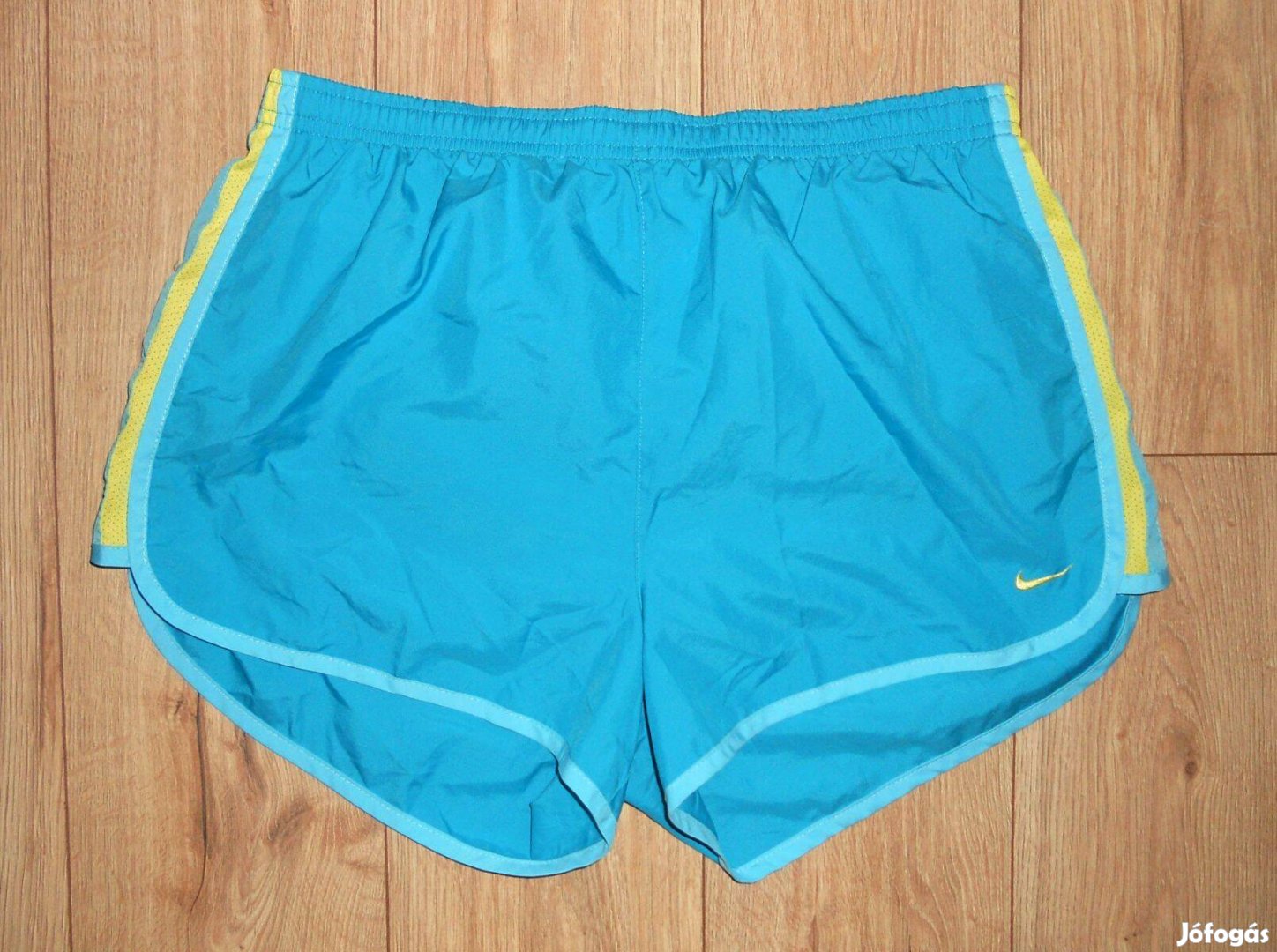 Nike Dri-Fit női rövidnadrág (M-es)
