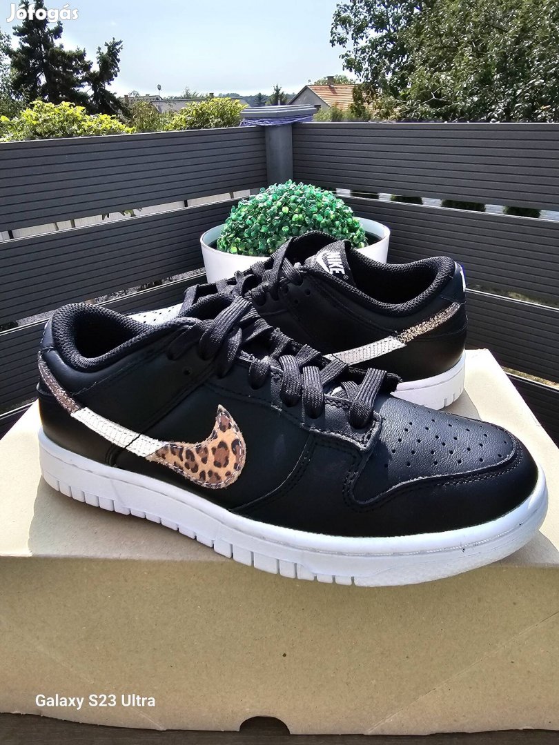 Nike Dunk Low SE (37.5)