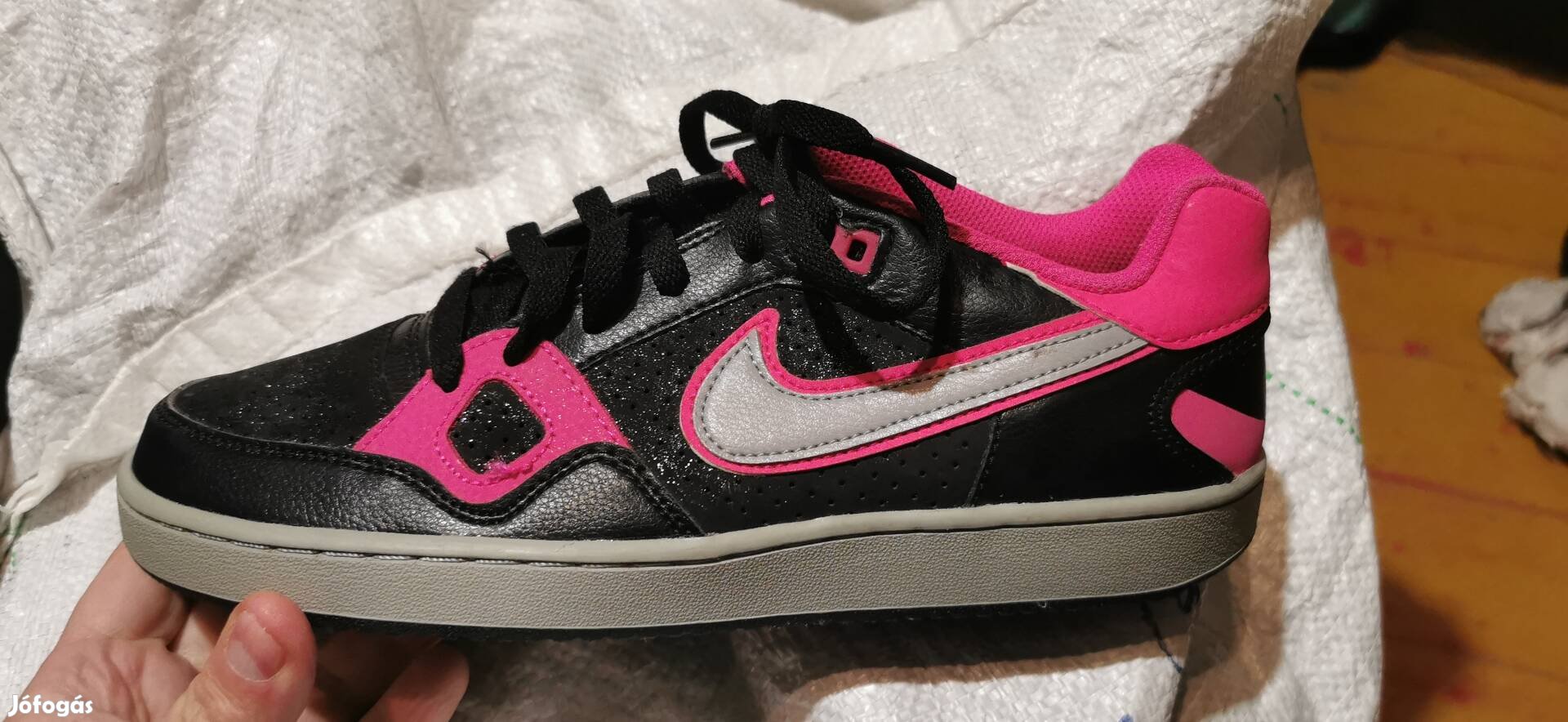 Nike Force 42.5. 