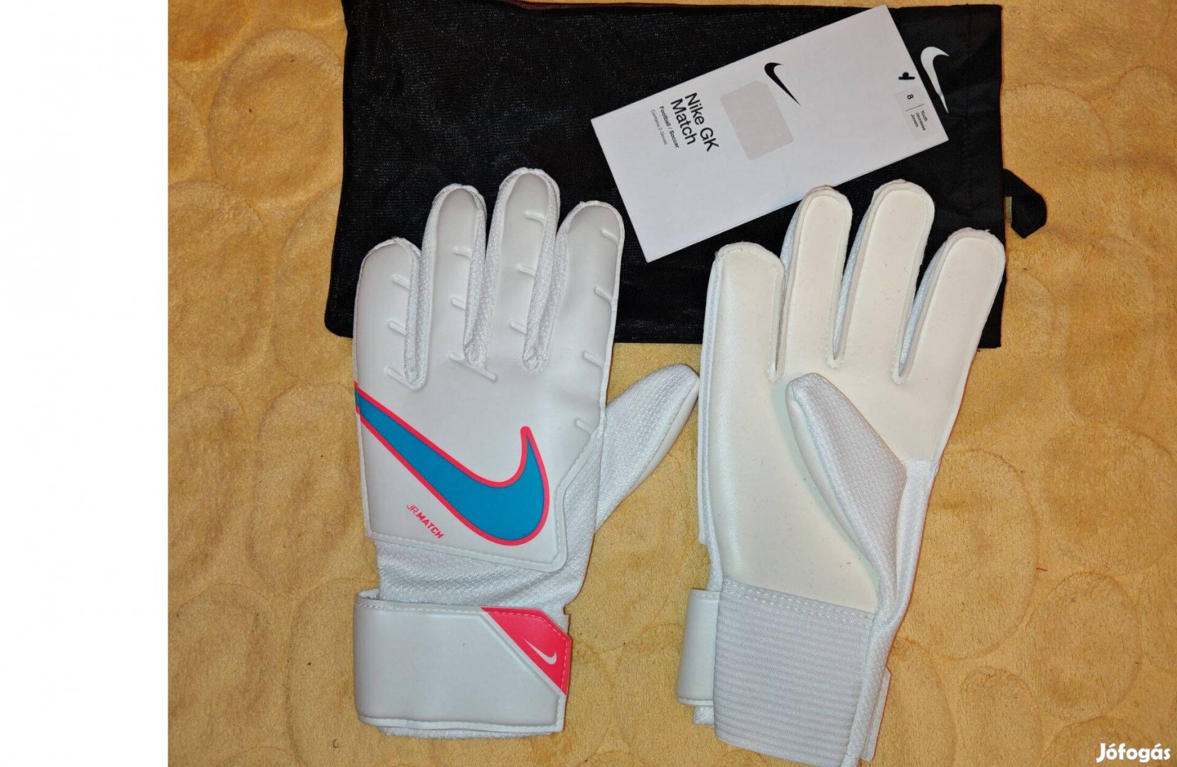 Nike GK Match gyerek fehér eredeti kapuskesztyű táskával