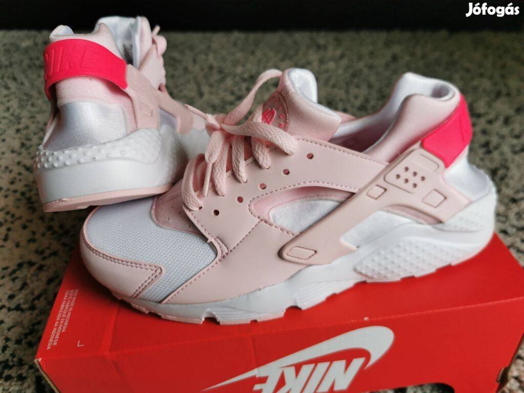 Nike Huarache Run 38-as pink utcai cipő. Teljesen új, eredeti ci