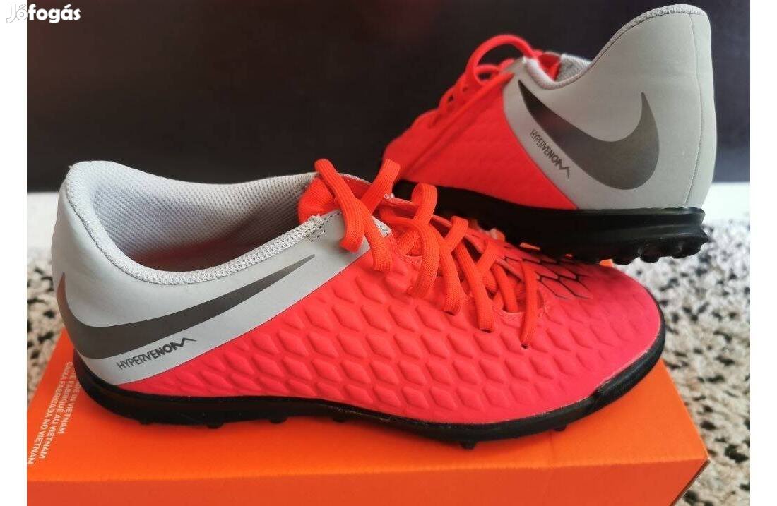 Nike Hypervenom 3 Club TF 40-es műfüves foci cipő. Teljesen új