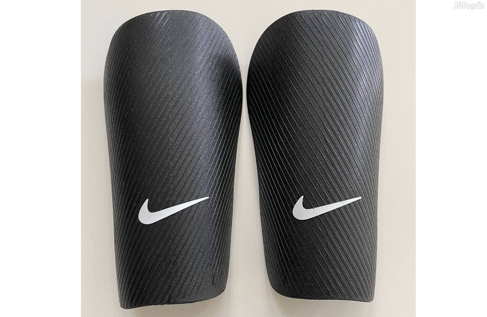 Nike J Guard sípcsontvédő Új! L