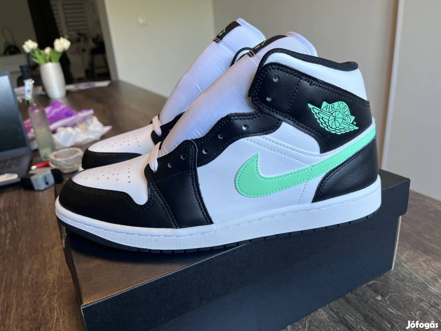 Nike Jordan 1 Mid Green Glow