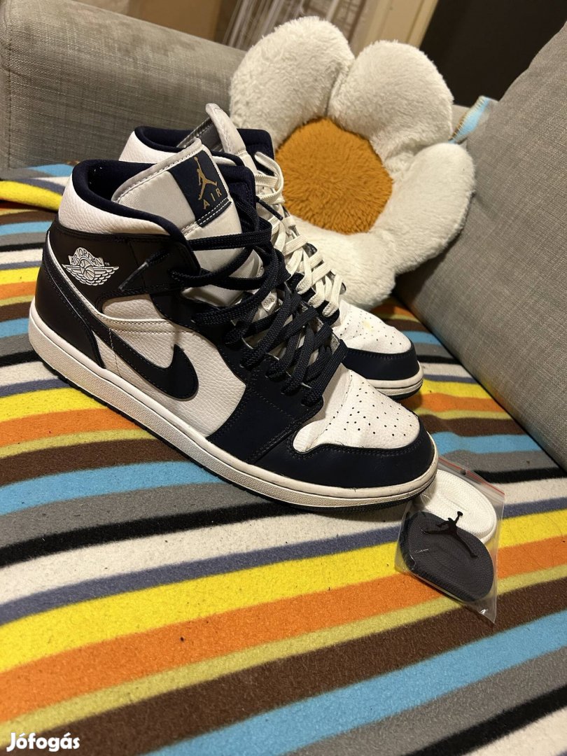 Nike Jordan 1 Mid White Metallic Gold Obsidian