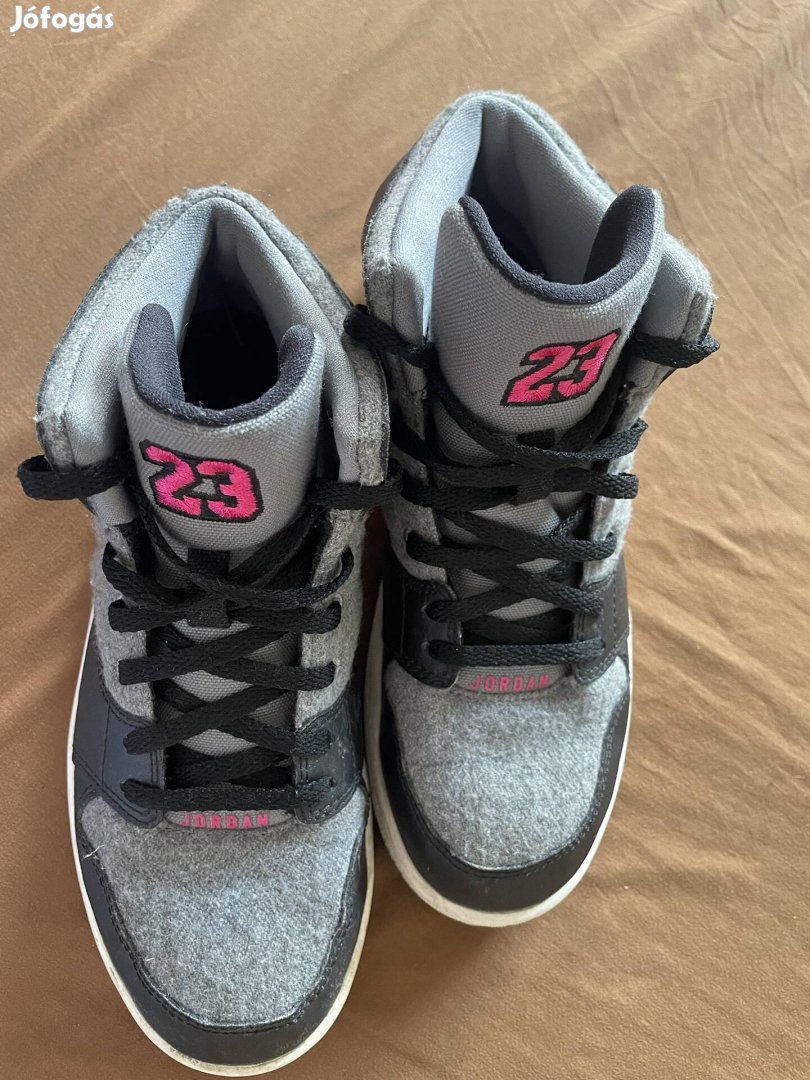 Nike Jordan 35-ös gyerek cipő