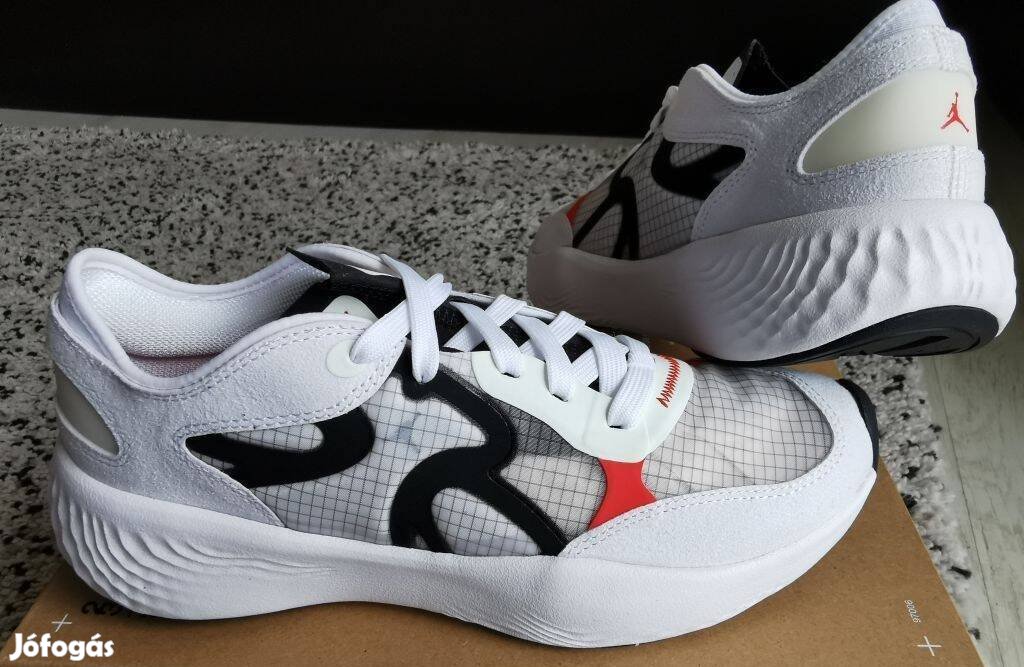 Nike Jordan Delta 3 fehér 40.5-es utcai cipő. Teljesen új, eredeti cip