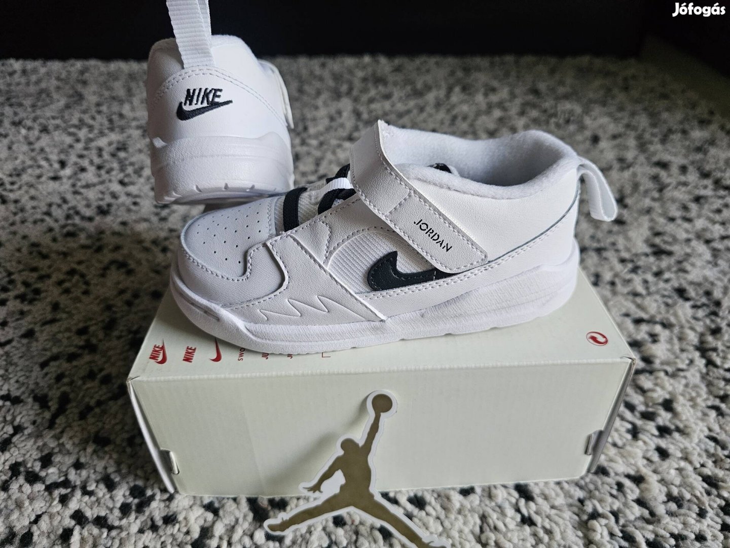 Nike Jordan Stadium gyerek 27-es utcai cipő. 