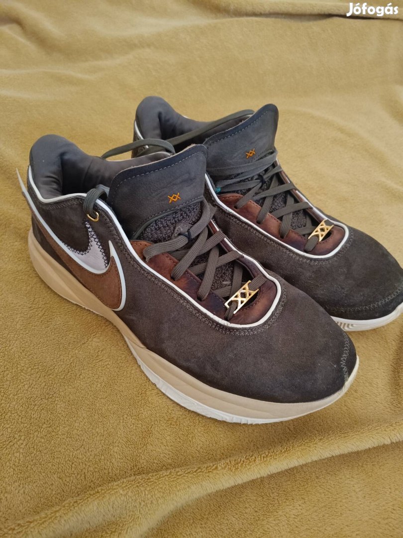 Nike Lebron 20 Olive Green