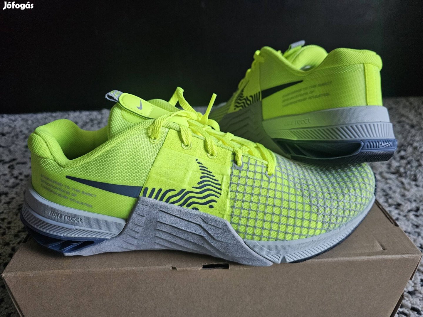 Nike Metcon 8 férfi 45-ös neon crossfit edző cipő.
