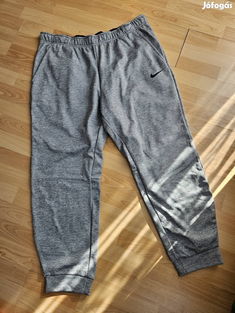 Nike Nsw Therma melegítő nadrág 3XL