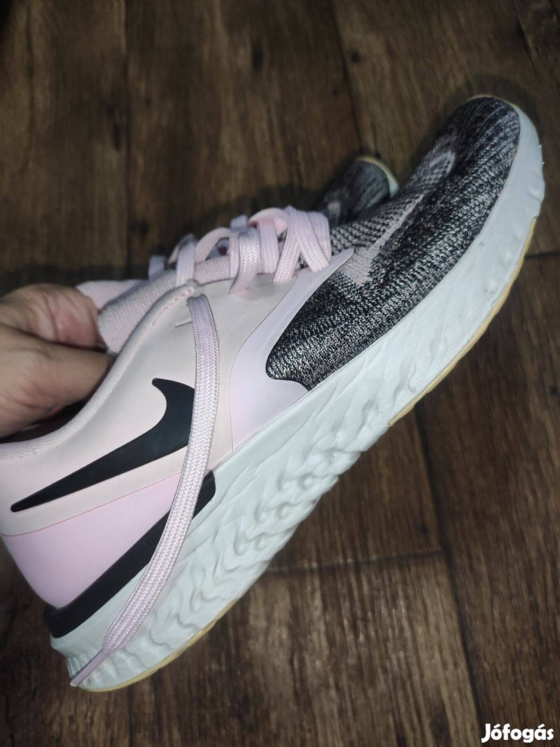 Nike Odyssey React Flyknit2 női cipő - 38,5